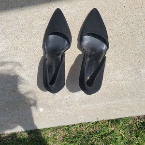 Black Suede Banana Republic High Heels. Worn 2x. Like new. Size 10
